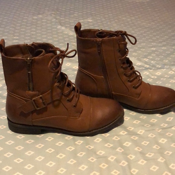 Booties - Picture 4 of 5